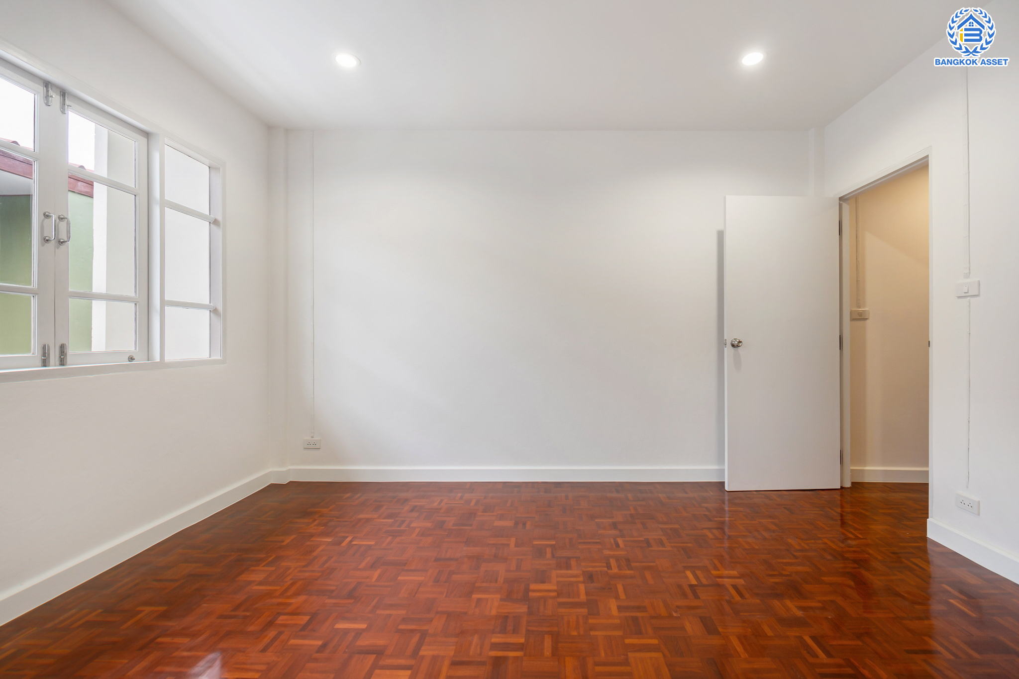 บ้านมือสองตกแต่งใหม่ ม.บุศรินทร์ บางบัวทอง เนื้อที่ 18 ตร.ว. ฟังก์ชัน 2 ห้องนอน 2 ห้องน้ำ 1 ที่จอดรถ ทำเลดี เชื่อมต่อหลายเส้นทาง ถ.กาญจนาภิเษก, ถ.รัตนาธิเบศร์, ถ.บางกรวย-ไทรน้อย และใกล้เซ็นทรัลเวสต์เกต และรถไฟฟ้าสายสีม่วง "สถานีบางพลู"...